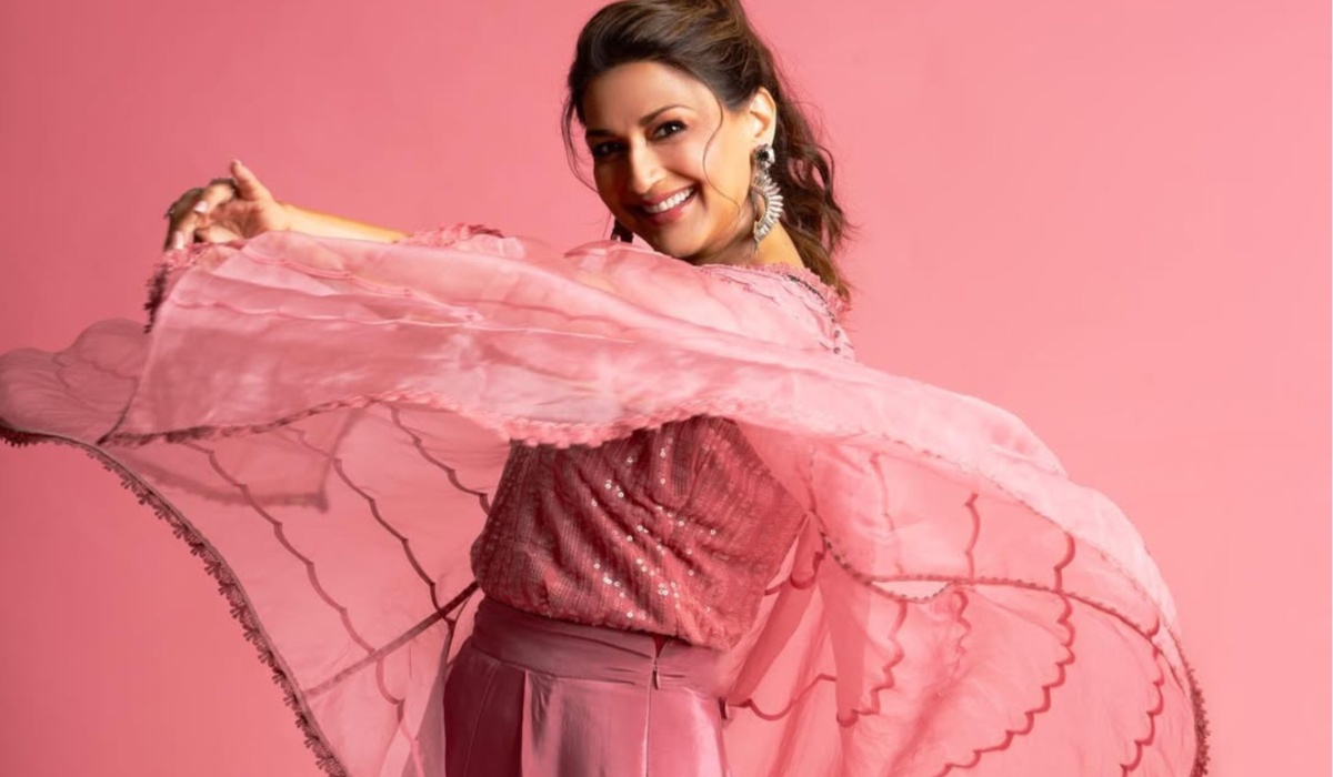 बॉलीवुड की हिट हीरोइन बनीं टीवी होस्ट, तो एक्ट्रेस के फैसले पर उठे सवाल, अब बताई वजह