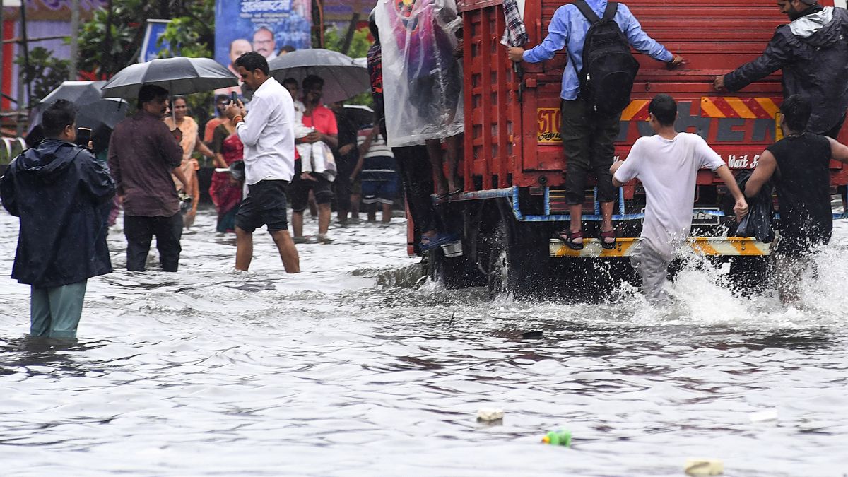 Mumbai Weather Today: मुंबई में आज कैसा रहेगा मौसम? घर से निकलने से पहले जरूर पढ़ लें अपडेट