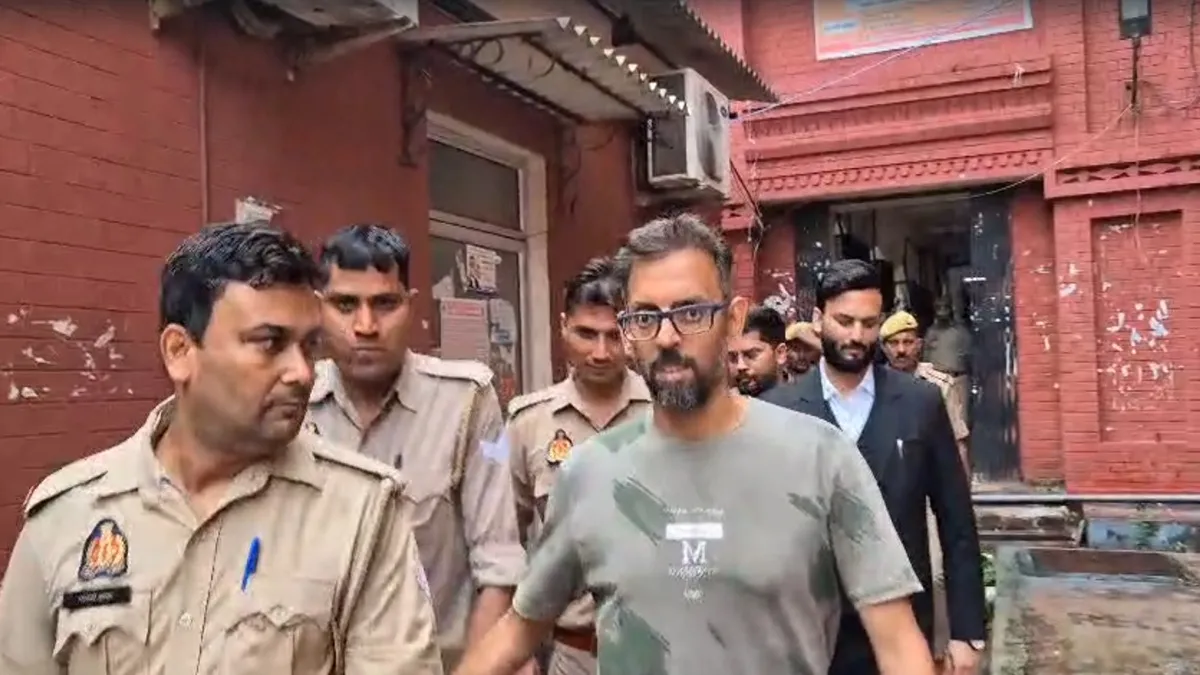 ED की कस्टडी में छांगुर बाबा का 'राजदार' नवीन रोहरा, अवैध धर्मांतरण से लेकर करोड़ों की विदेशी फंडिंगी पर क्या उगले राज? naveen rohra- India TV Hindi