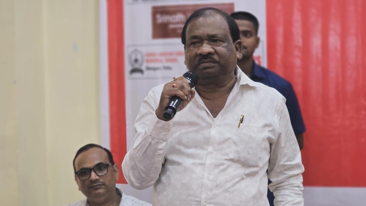 बाथरूम में गिरे झारखंड के शिक्षा मंत्री, मस्तिष्क में लगी ऐसी चोट, इलाज के लिए एयरलिफ्ट कर लाया गया दिल्ली