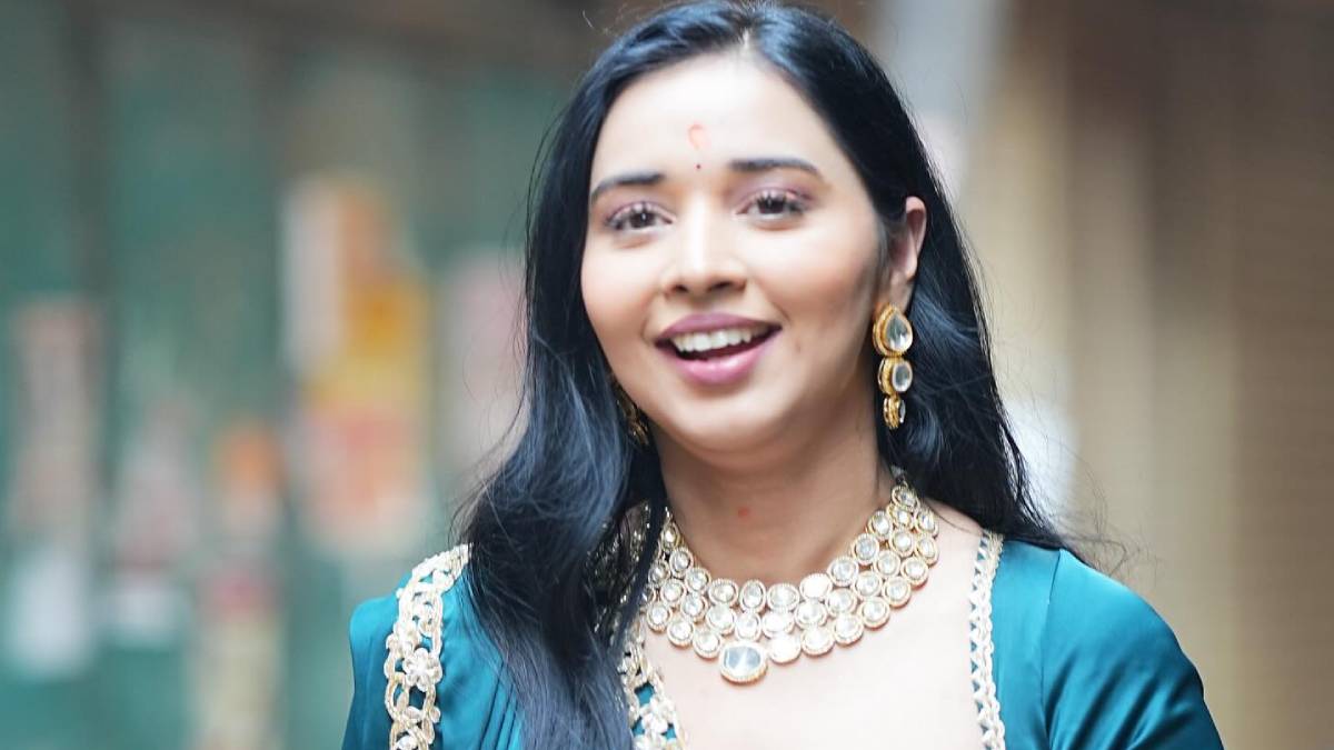 महाकुंभ में मोनालिसा ही नहीं, इस हसीना की भी चमकी किस्मत