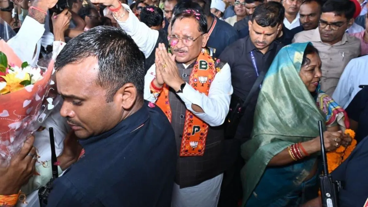 जापान और दक्षिण कोरिया के सफल दौरे से वापस लौटे CM साय, छत्तीसगढ़ में आएगा निवेश दो देशों के दौरे से लौटे सीएम साय।- India TV Hindi
