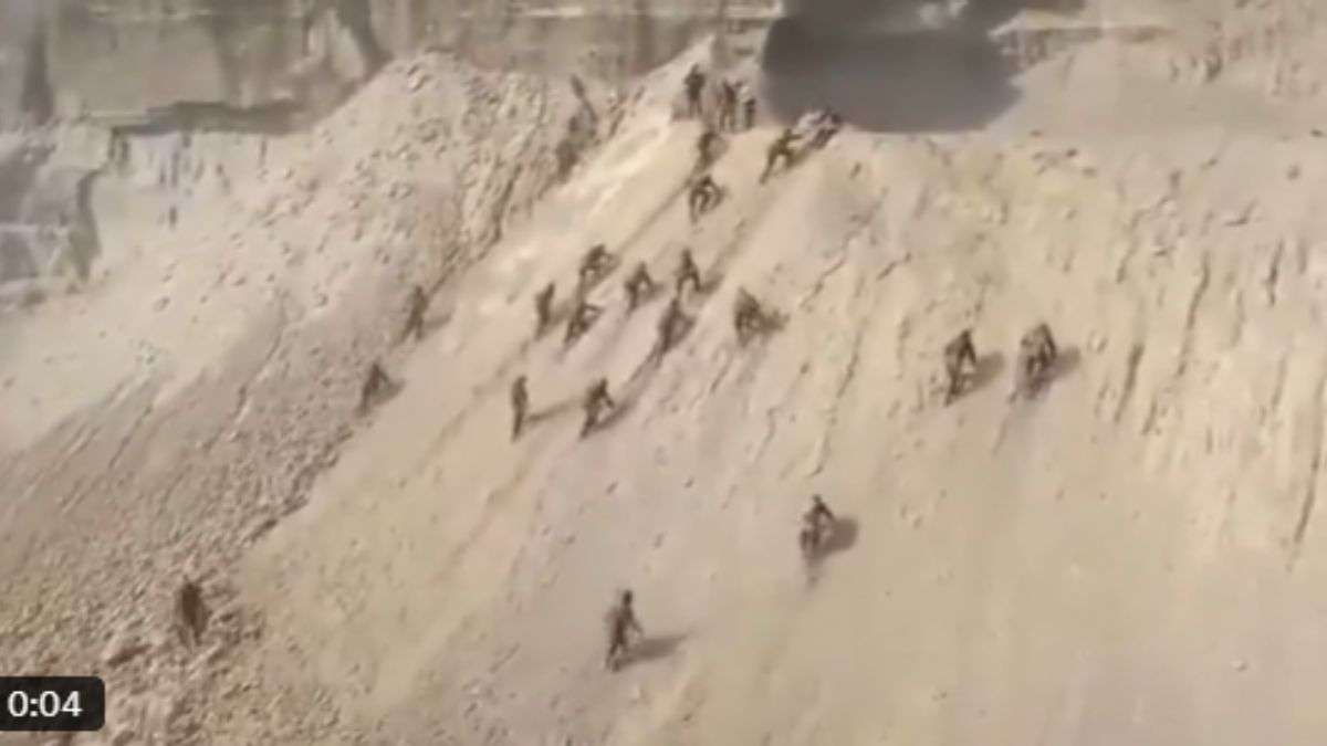 BLA के सामने मैदान छोड़कर भागी पाकिस्तानी सेना, VIDEO देख पाक आर्मी चीफ मुनीर भी शर्म से छुपा लेंगे चेहरा