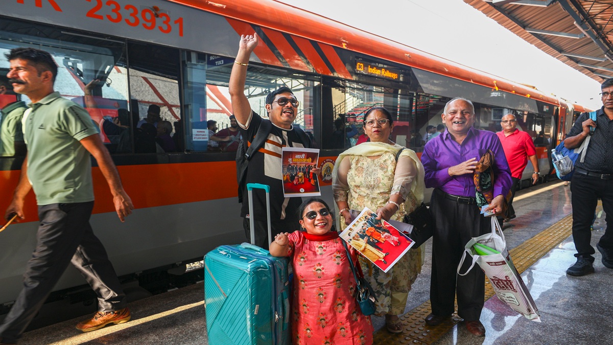 Vande Bharat Train: यात्रियों के लिए खुशखबरी, 10 अगस्त से दौड़ेंगी 3 नई वंदे भारत एक्सप्रेस, ये हैं रूट