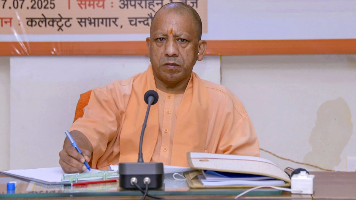 यूपी के होनहारों को विदेश में पढ़ने का सुनहरा मौका, योगी सरकार ने लाखों की छात्रवृत्ति योजना को दी मंजूरी