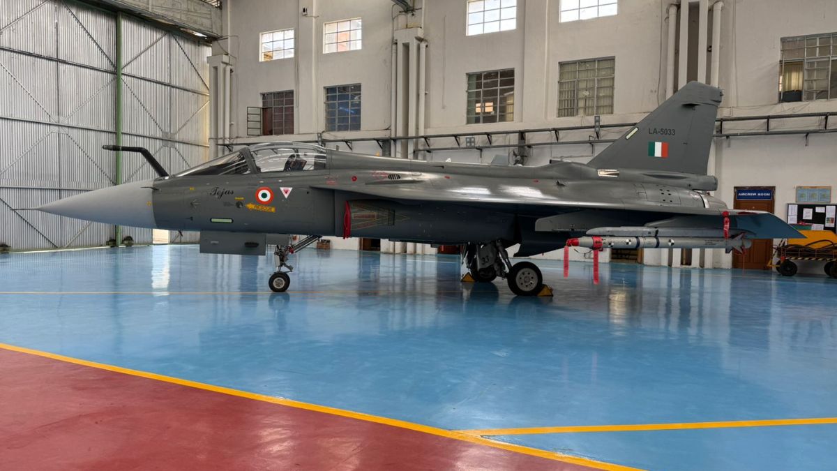भारतीय वायुसेना को मिलेंगे 97 तेजस Mk1A फाइटर जेट, HAL के साथ हुआ 62,370 करोड़ का करार