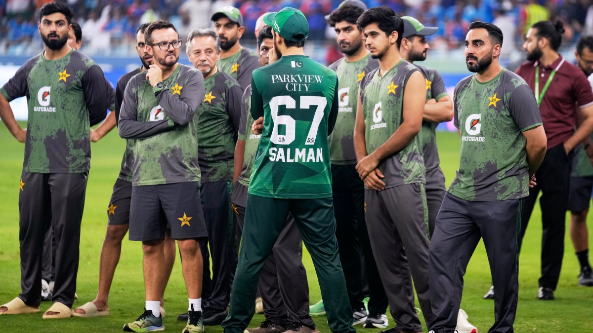 IND vs PAK: क्या पाकिस्तान टीम ने आतंकवादियों को मैच फीस दान देने का किया ऐलान?