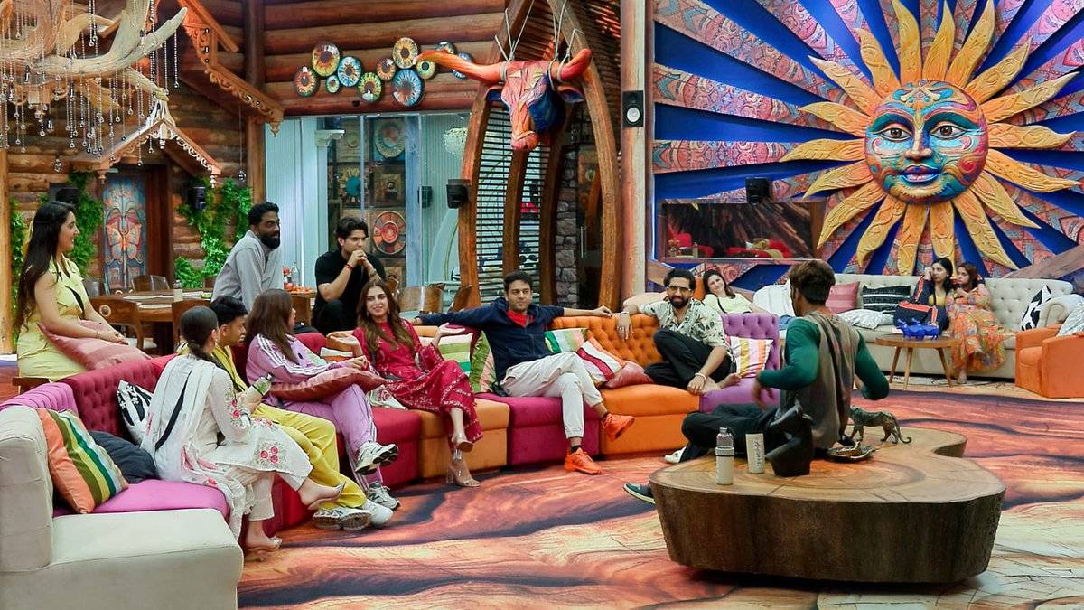 बिग बॉस 19 का सबसे अमीर कंटेस्टेंट कौन? नेट वर्थ जान तान्या मित्तल की निकलेगी हेकड़ी