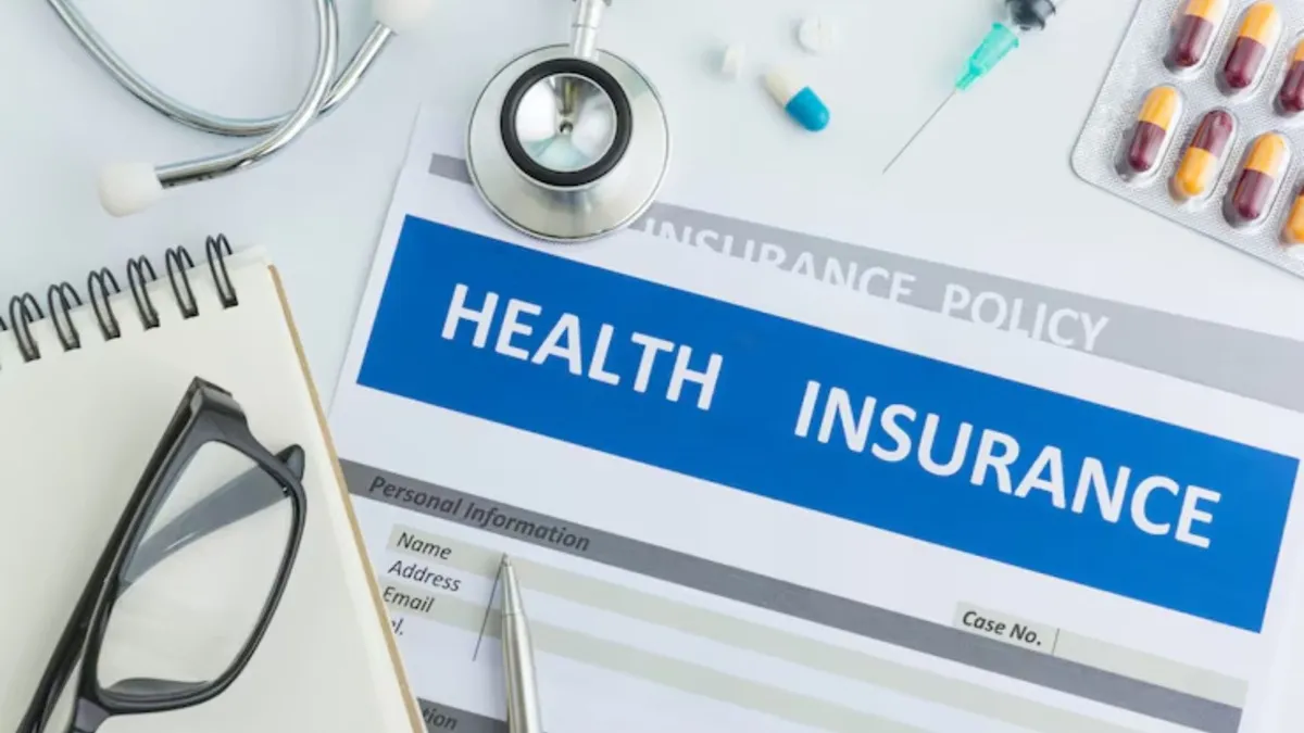 Health Insurance प्लान पोर्ट करना है कितनी समझदारी? जानिए इसके नफा-नुकसान पोर्टेबिलिटी में आपको पहले से मौजूद बीमारियों के लिए फिर से वेटिंग पीरियड से नहीं गुजरना पड़ता है।- India TV Paisa