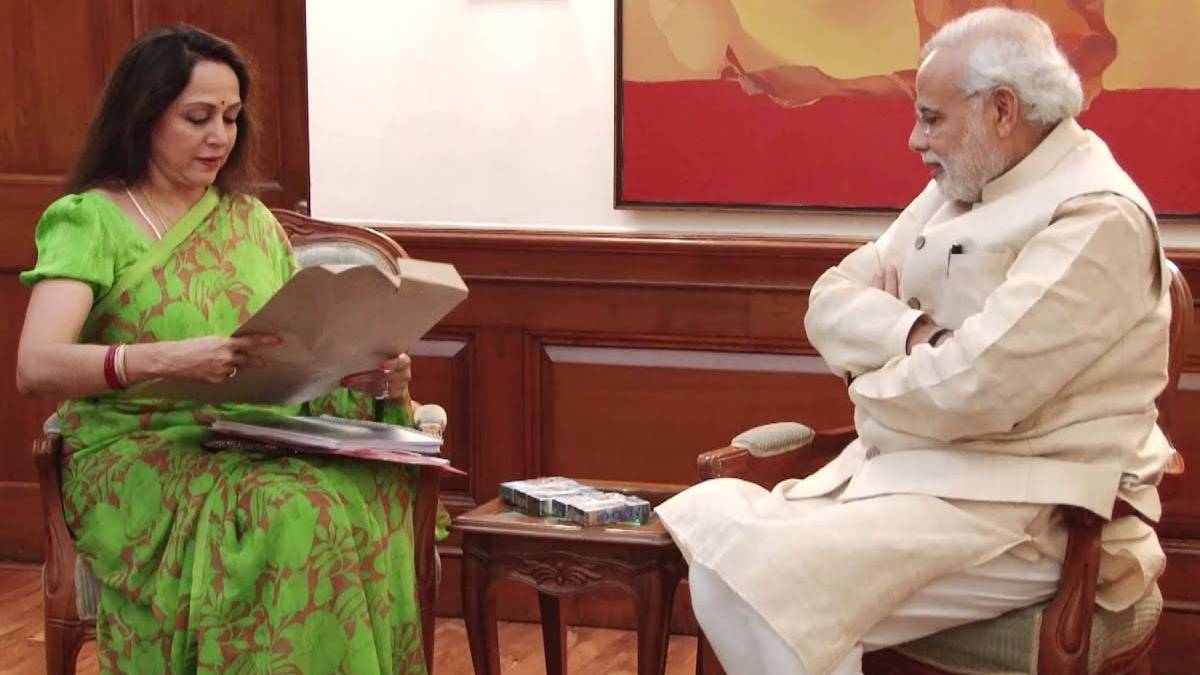 पीएम मोदी के जन्मदिन पर बधाइयों की बौछार पीएम मोदी के जन्मदिन पर बधाइयों की बौछार