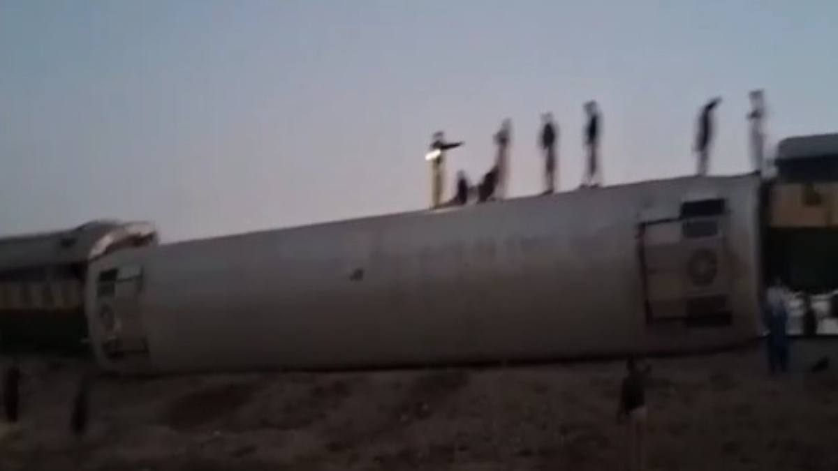 पाकिस्तान: बलूचिस्तान में जाफर एक्सप्रेस में धमाका, क्वेटा जा रही ट्रेन पटरी से उतरी, मची अफरातफरी