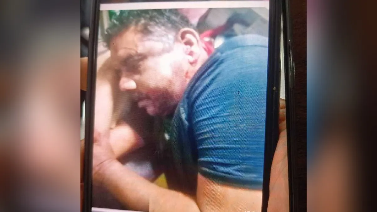 गोली लगने के बाद घायल हुआ शख्स- India TV Hindi