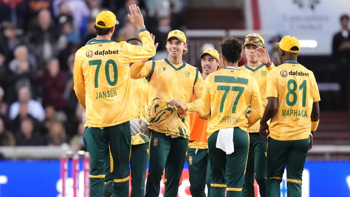 साउथ अफ्रीका के नाम जुड़ा टी20 क्रिकेट में शर्मनाक रिकॉर्ड, तीन गेंदबाजों ने मिलकर कटा दी नाक South Africa- India TV Hindi