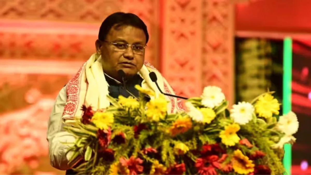 CM के विमान की लैंडिंग में आई दिक्कत, हवा में काटता रहा चक्कर; भेजा गया दूसरे राज्य