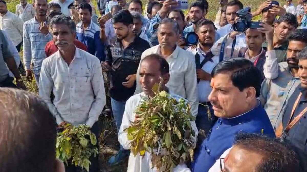 VIDEO: मध्य प्रदेश के सीएम मोहन यादव ने SP को लगाई फटकार, कहा- ‘नहीं संभल रही भीड़ तो छोड़ो…मैं ही संभालूं क्या’