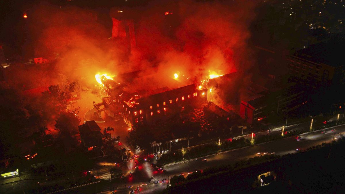 Nepal Violence: Gen-Z आंदोलन के दौरान नेपाल के राष्ट्रपति और संसद भवन समेत ये ऐतिहासिक इमारतें भी हो गईं तबाह