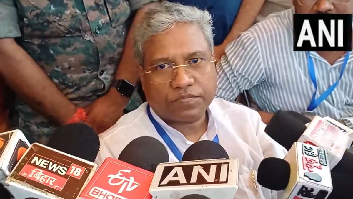बिहार चुनाव: NDA में कब तक सीटों का बंटवारा पूरा हो जाएगा? जानिए नीतीश के मंत्री संतोष कुमार सुमन का जवाब