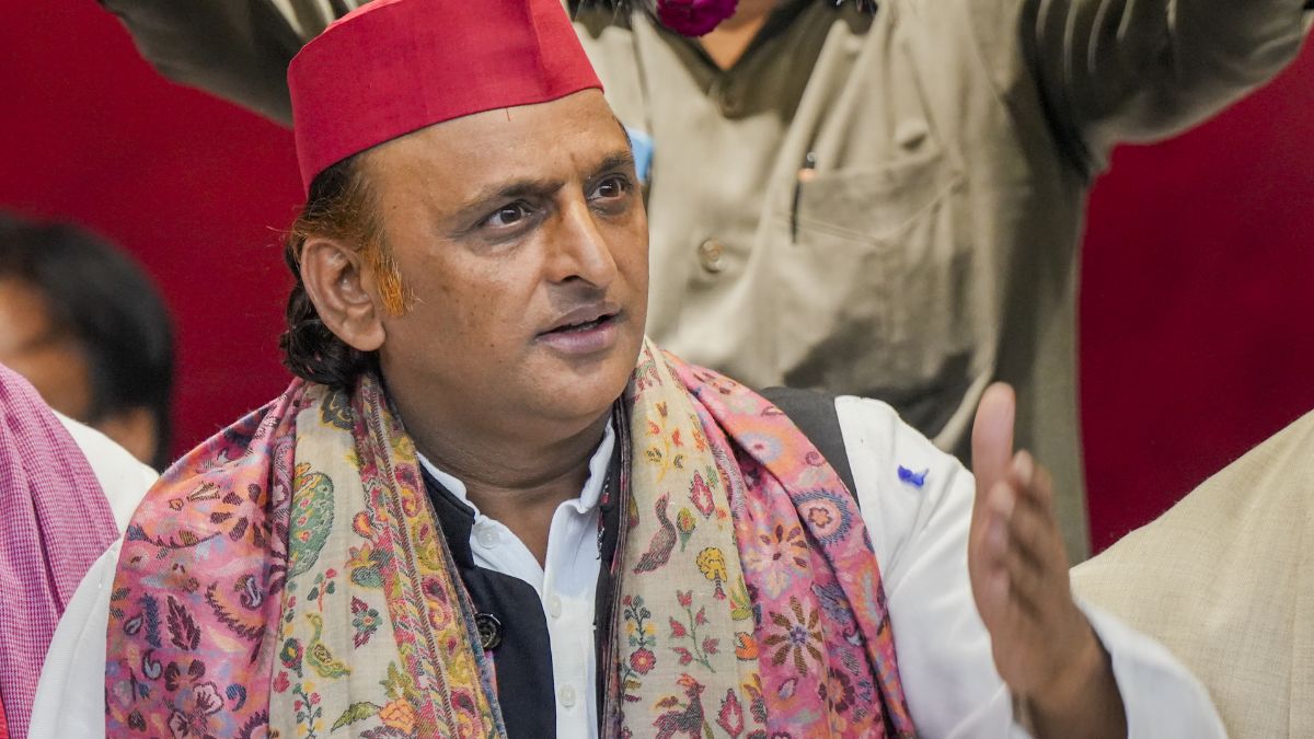 यूपी के पूर्व मुख्यमंत्री अखिलेश यादव का फेसबुक अकाउंट निलंबित, सपा ने सरकार पर लगाया साजिश रचने का आरोप