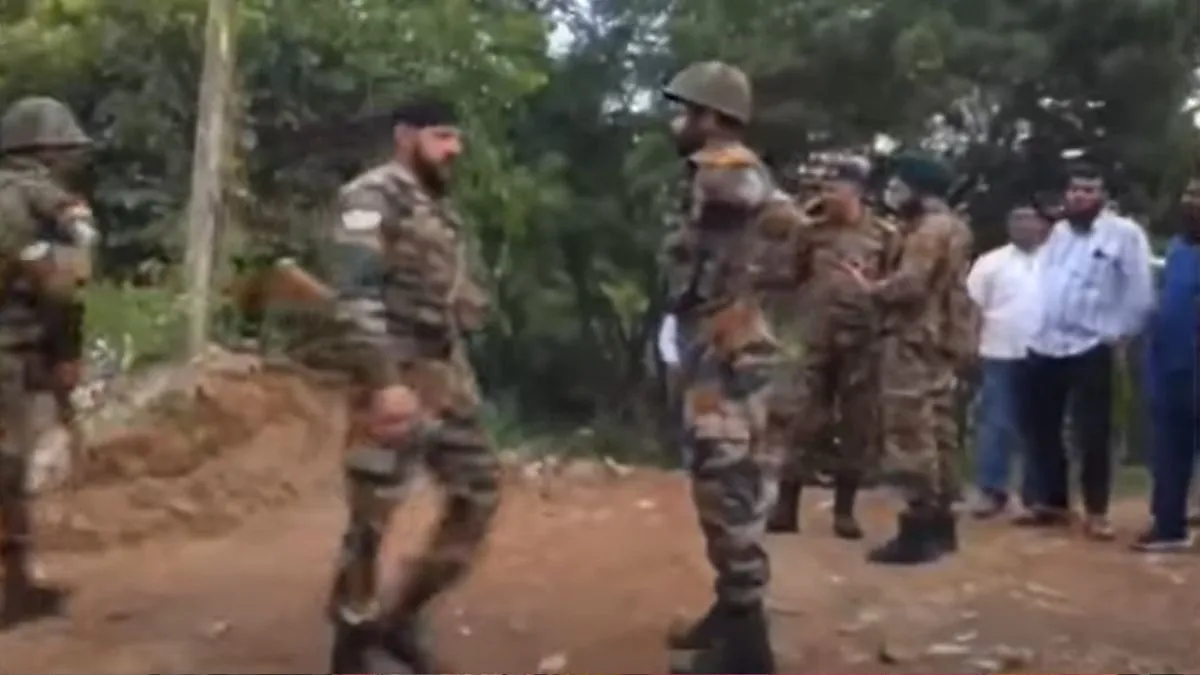 कांग्रेस सरकार ने कब्रिस्तान के लिए दी सेना की जमीन? जुबली हिल्स उपचुनाव से पहले गरमाया मामला Jubilee Hills Bypolls, Jubilee Hills land dispute, Telangana Waqf Board- India TV Hindi