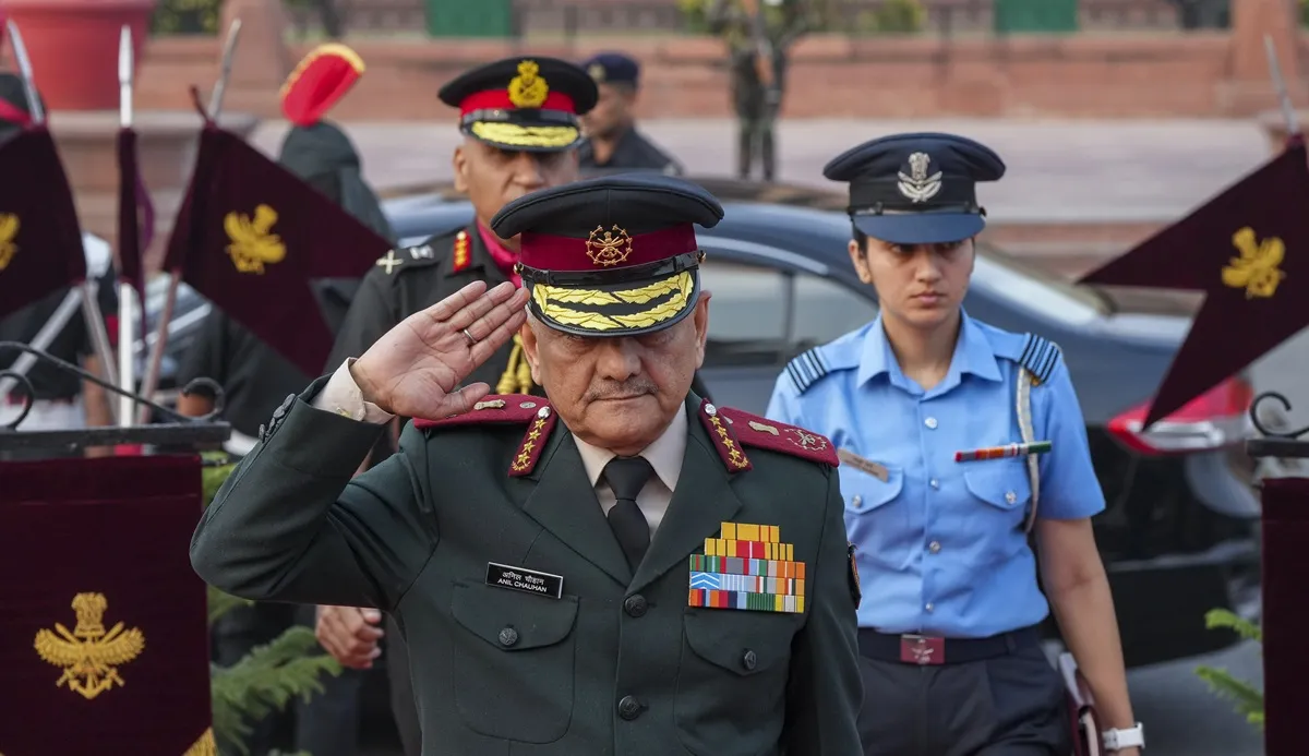 'युद्ध केवल आर्म्ड फोर्स ही नहीं बल्कि पूरा देश लड़ता है', ग्वालियर में बोले सीडीएस अनिल चौहान Anil chouhan- India TV Hindi