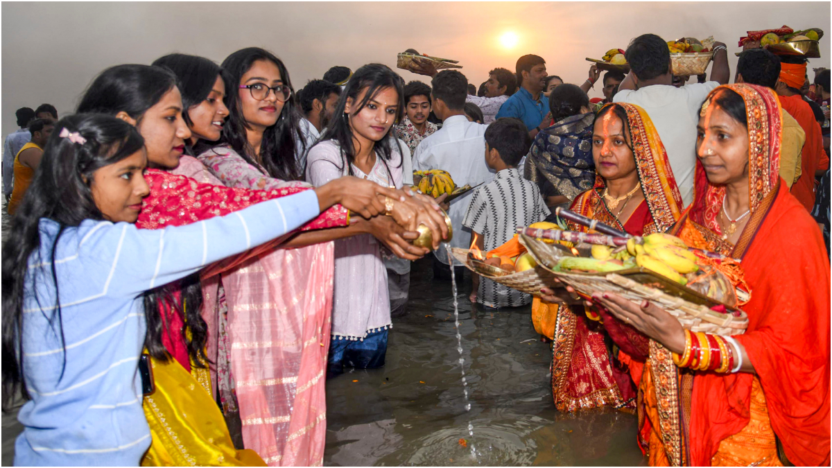 What things should be broken by eating Chhath fast? After fasting for 36 hours, the fasting person should not eat these things even by mistake. What things should be broken by eating Chhath fast? After fasting for 36 hours, the fasting person should not eat these things even by mistake.