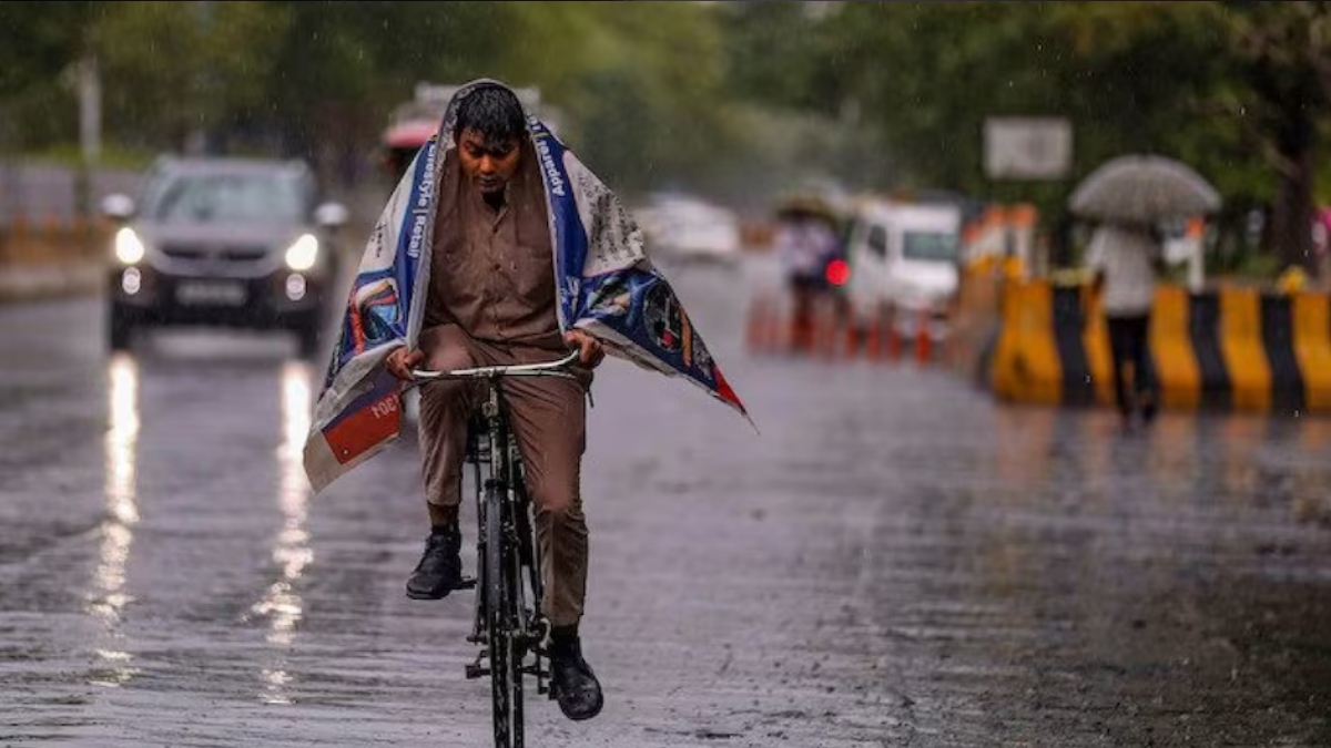 दिल्ली, यूपी, बिहार समेत इन राज्यों में अगले 3 दिन कैसा रहेगा मौसम? पहाड़ी राज्यों में बारिश और बर्फबारी का अलर्ट