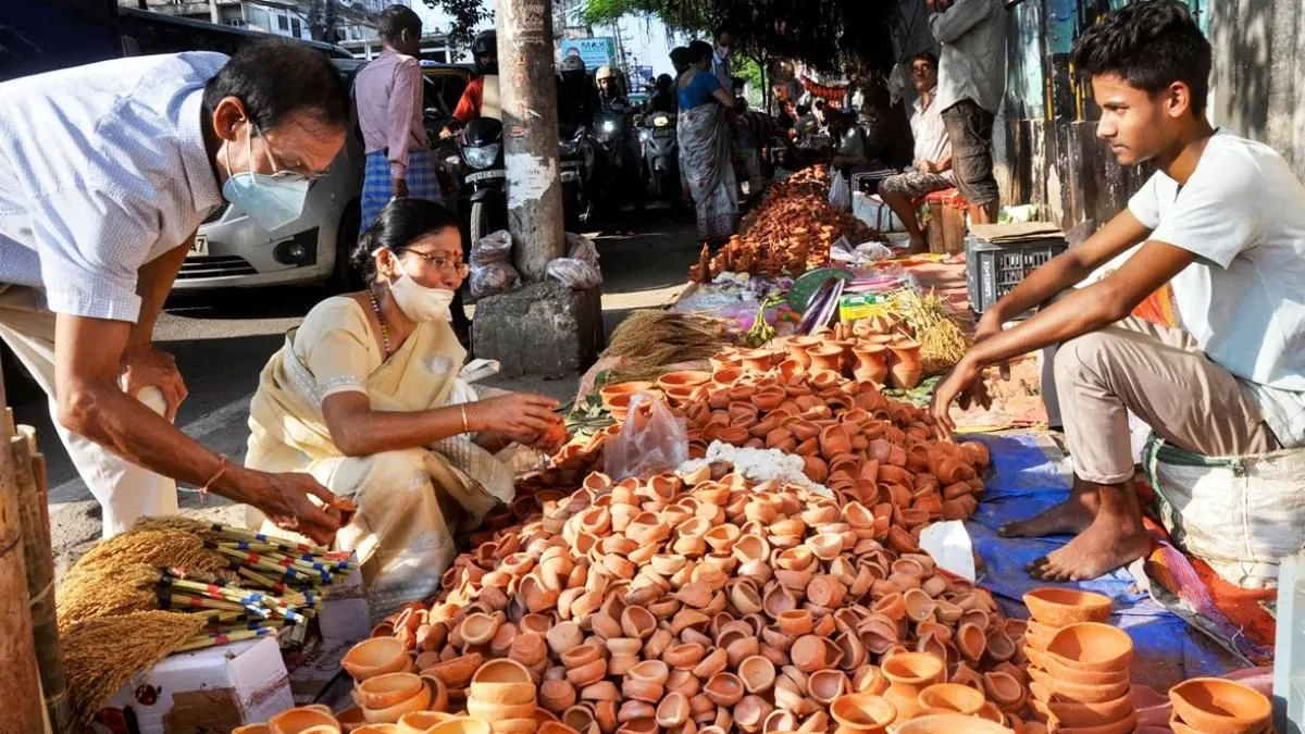 त्योहार और शादियों में 7 लाख करोड़ रुपये के कारोबार का अनुमान, इन चीजों की सबसे ज्यादा बिक्री की उम्मीद festive season, festive season business, wedding season, wedding season business, buvm- India TV Paisa