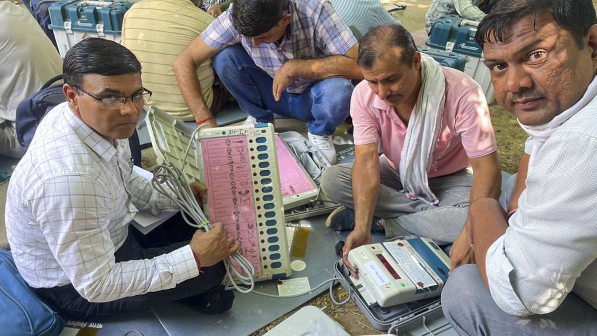 अब 2 से ज्यादा बच्चे वाले भी लड़ सकेंगे चुनाव, इस राज्य में हटी पाबंदी