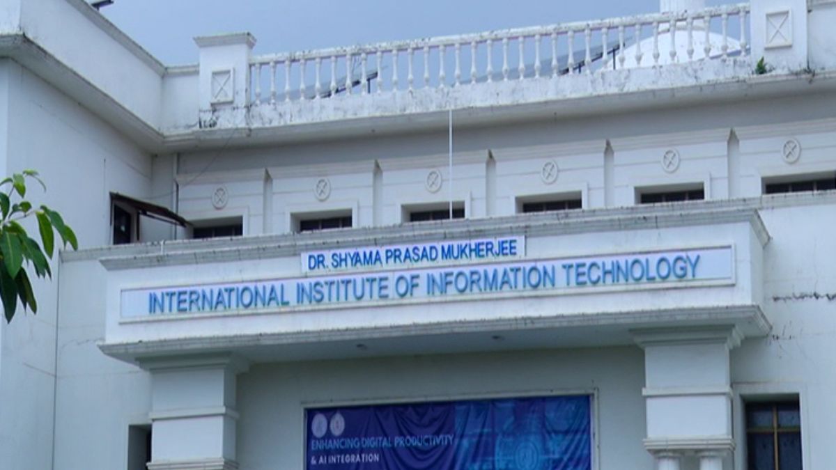 छत्तीसगढ़ में IIIT के छात्र ने AI की मदद से बनाई 36 छात्राओं की अश्लील तस्वीर, गिरफ्तार