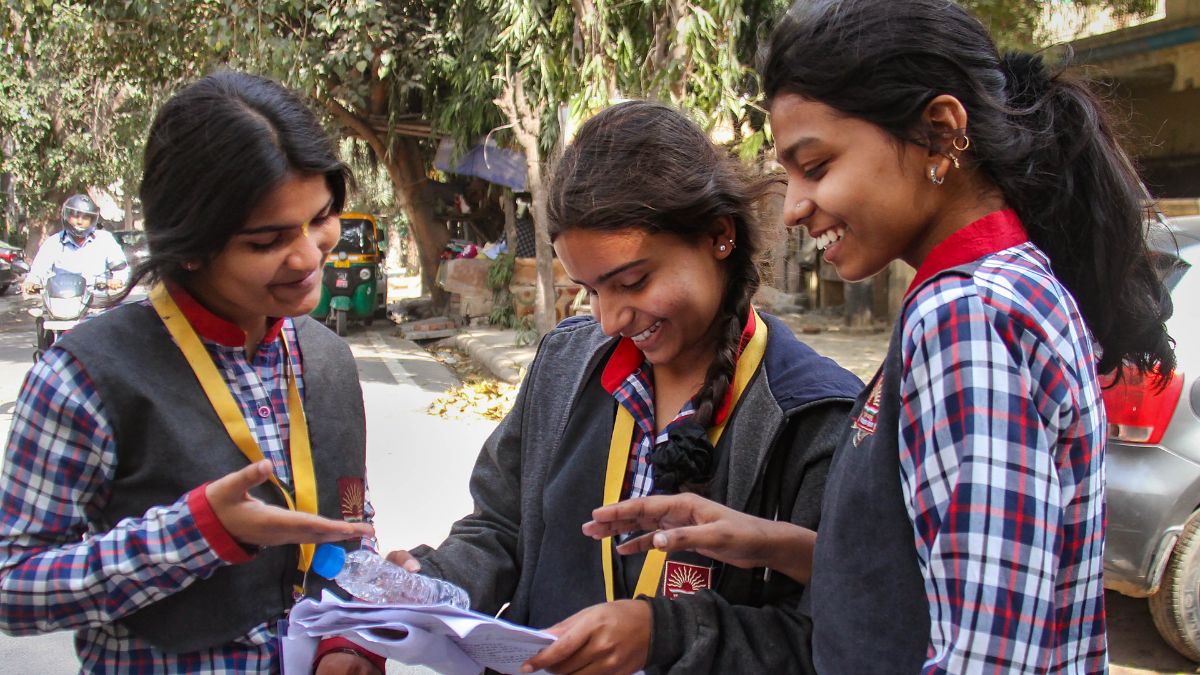 CBSE ने सिंगल गर्ल चाइल्ड स्कॉलरशिप के लिए अप्लाई करने की आखिरी तारीख बढ़ाई, जानिए कैसें करें आवेदन CBSE ने सिंगल गर्ल चाइल्ड स्कॉलरशिप के लिए अप्लाई करने की आखिरी तारीख बढ़ाई, जानिए कैसें करें आवेदन