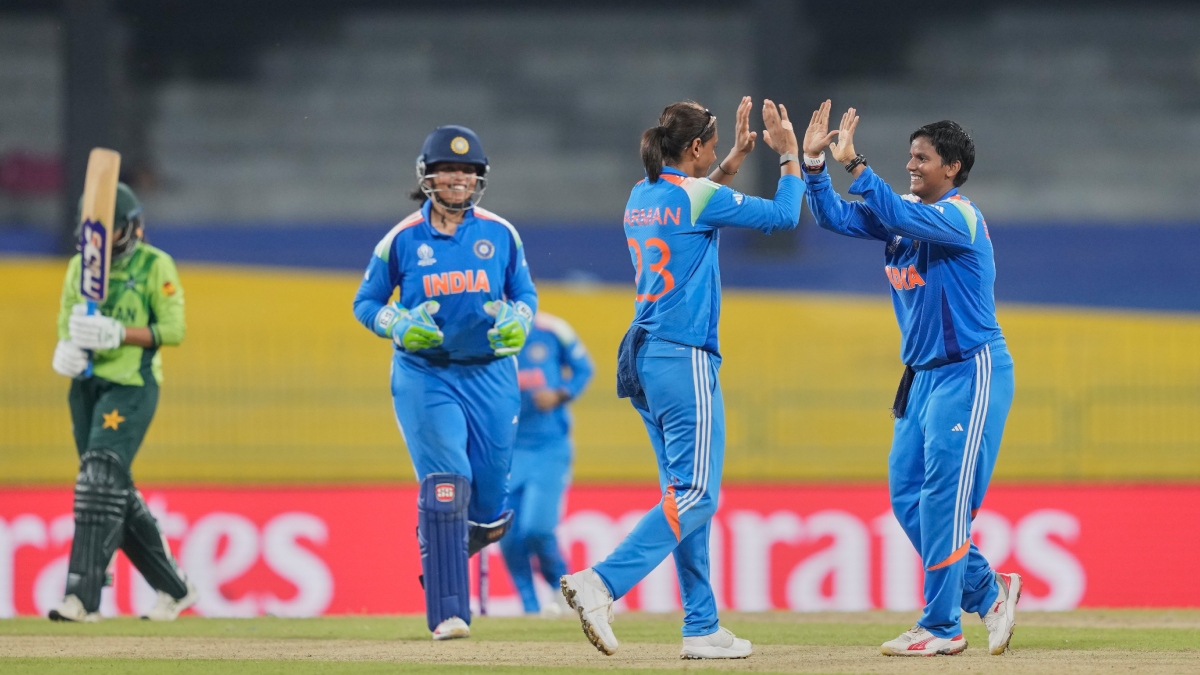 IND vs PAK: भारतीय टीम की जीत के साथ वर्ल्ड कप की Points Table में मची  खलबली, पाकिस्तान का हुआ बेड़ा गर्क - India TV Hindi