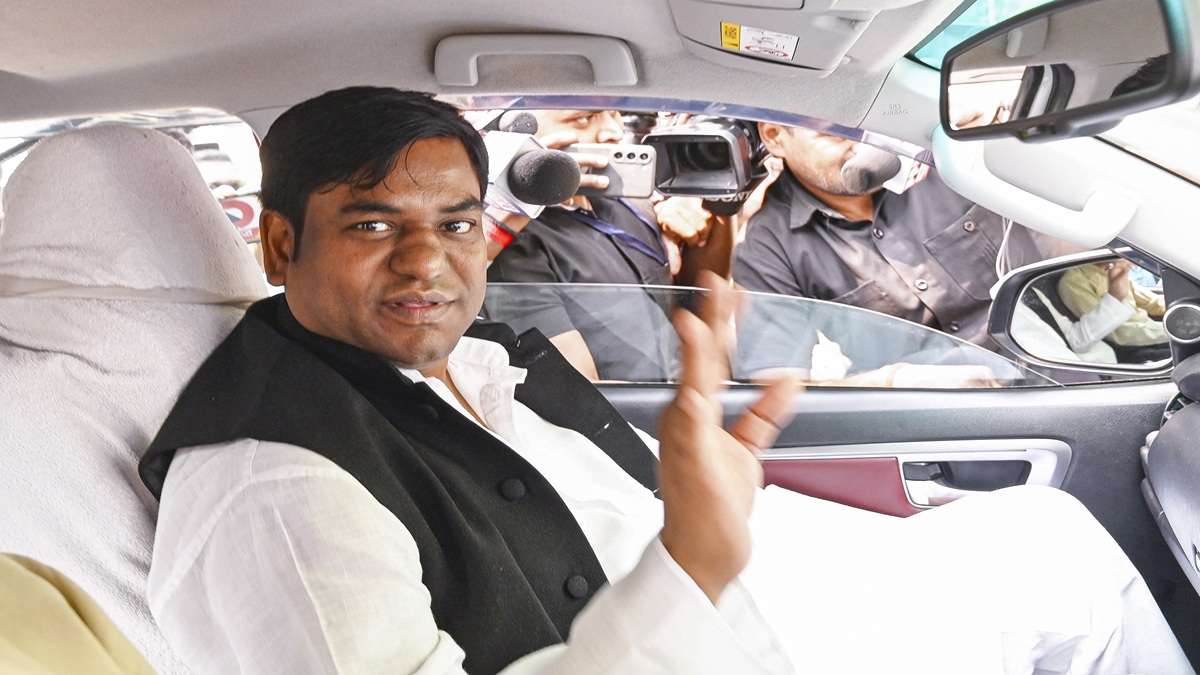 Bihar Assembly Election LIVE: पहले चरण के नामांकन का आखिरी दिन आज, 15 सीटों पर लड़ेगी VIP, मुकेश सहनी इस सीट से भरेंगे पर्चा