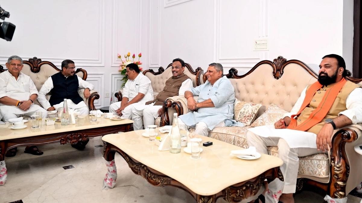 Bihar Election LIVE: आज आ सकती है NDA उम्मीदवारों की पहली लिस्ट, महागठबंधन में अभी भी फंसा है पेंच