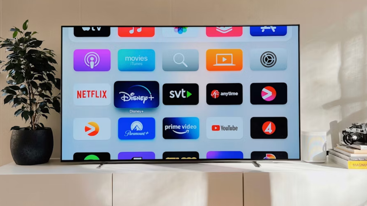 धनतेरस के मौके पर मची है लूट, आधी कीमत में मिल रहा 43 इंच का 4K UHD Smart TV