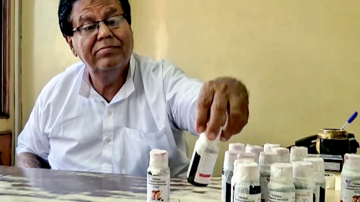 MP: 14 बच्चों की मौत के बाद Coldrif कफ सिरप बैन, सैंपल में मिला खतरनाक केमिकल