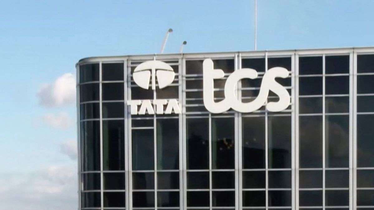 TCS ने पुणे में 2,500 कर्मचारियों को इस्तीफा देने के लिए किया मजबूर, NITES ने मुख्यमंत्री को लिखी चिट्ठी में किया दावा