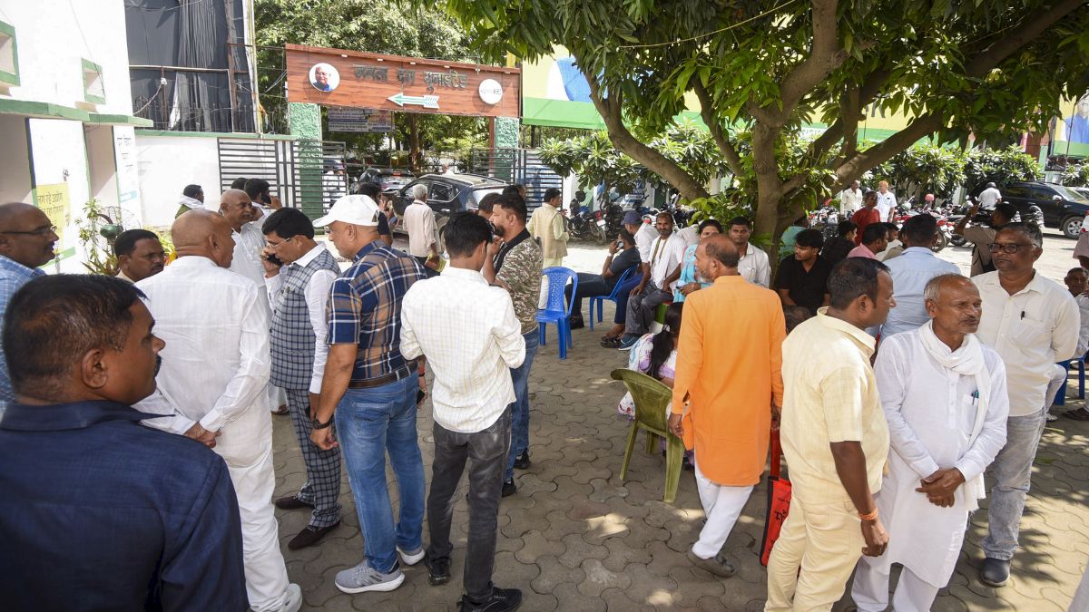 बिहार विधानसभा चुनाव Live: NDA में सीटों का फॉर्मूला तय, दिल्ली में आज शाम होगा औपचारिक ऐलान