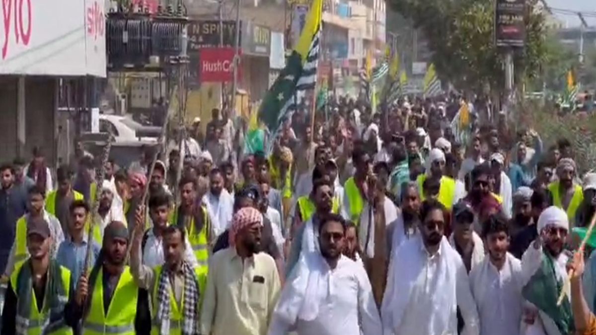 इस्लामाबाद से ब्रिटेन तक पहुंची PoJK की बगावत, बर्मिंघम में पाकिस्तानी कांसुलर जनरल को कश्मीरियों ने घेरा