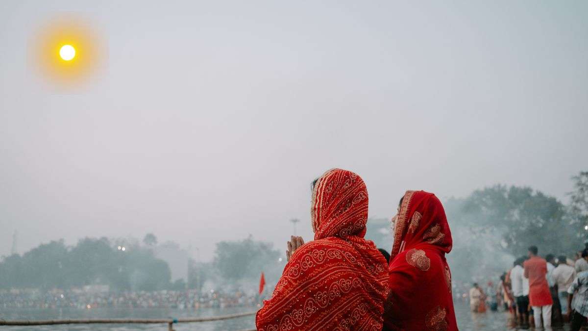 Chhath Puja 2025: छठ महापर्व मनाया जाएगा इन शुभ योगों में, इन 3 राशि वालों पर बरसेगी सूर्य देव की कृपा Chhath Puja 2025: छठ महापर्व मनाया जाएगा इन शुभ योगों में, इन 3 राशि वालों पर बरसेगी सूर्य देव की कृपा