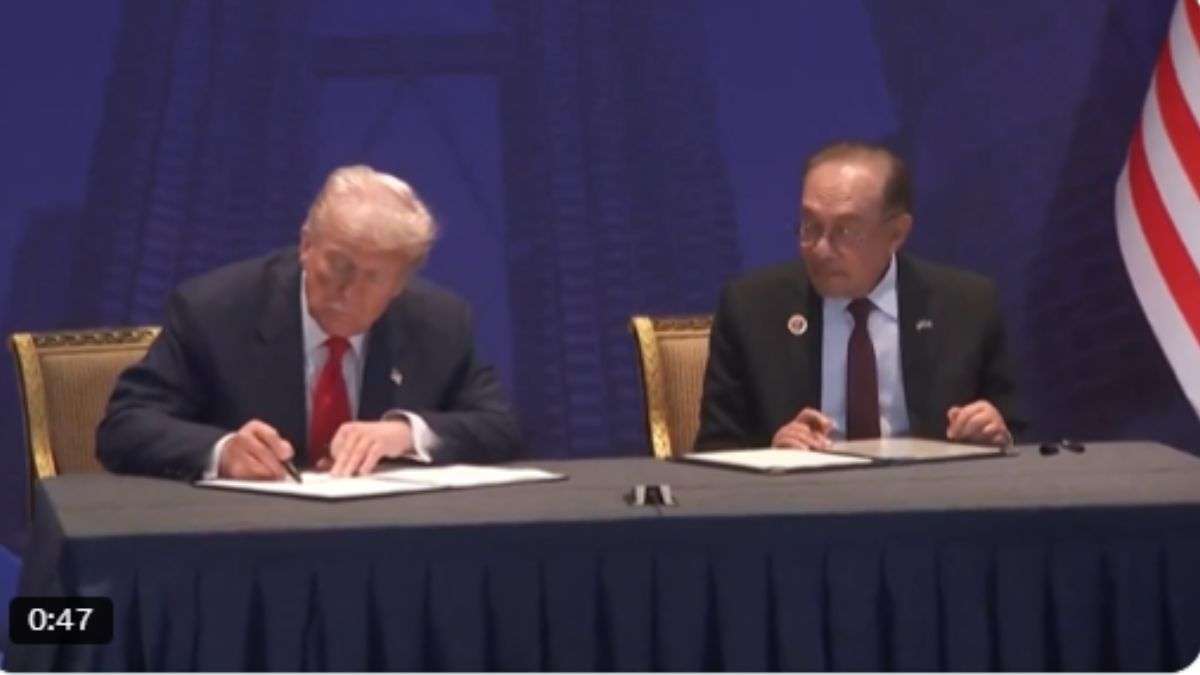 Explainer: ट्रंप ने की मलेशिया के साथ बड़ी Trade Deal, अब जापान और दक्षिण कोरिया पर नजर; जानें क्या है USA की रणनीति? Explainer: ट्रंप ने की मलेशिया के साथ बड़ी Trade Deal, अब जापान और दक्षिण कोरिया पर नजर; जानें क्या है USA की रणनीति?