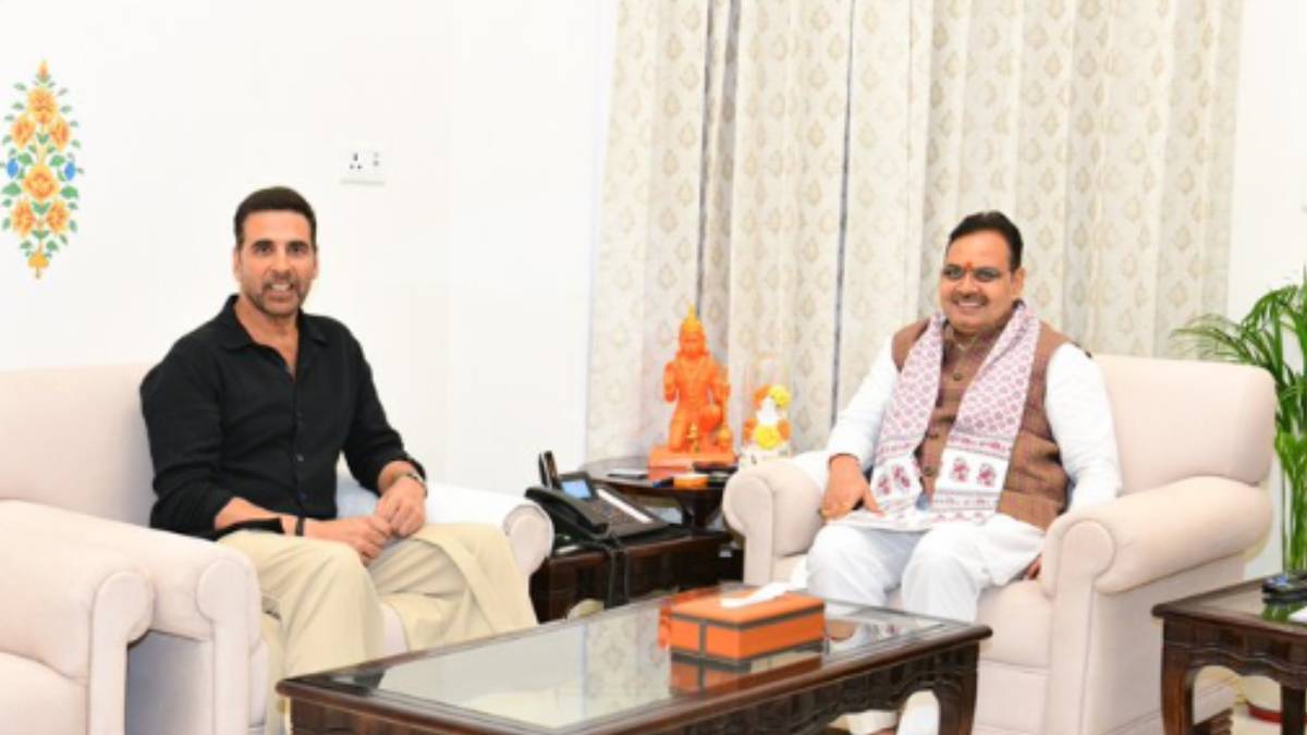 राजस्थान के मुख्यमंत्री से मिले अक्षय कुमार, 10 से ज्यादा फिल्मों की शूटिंग