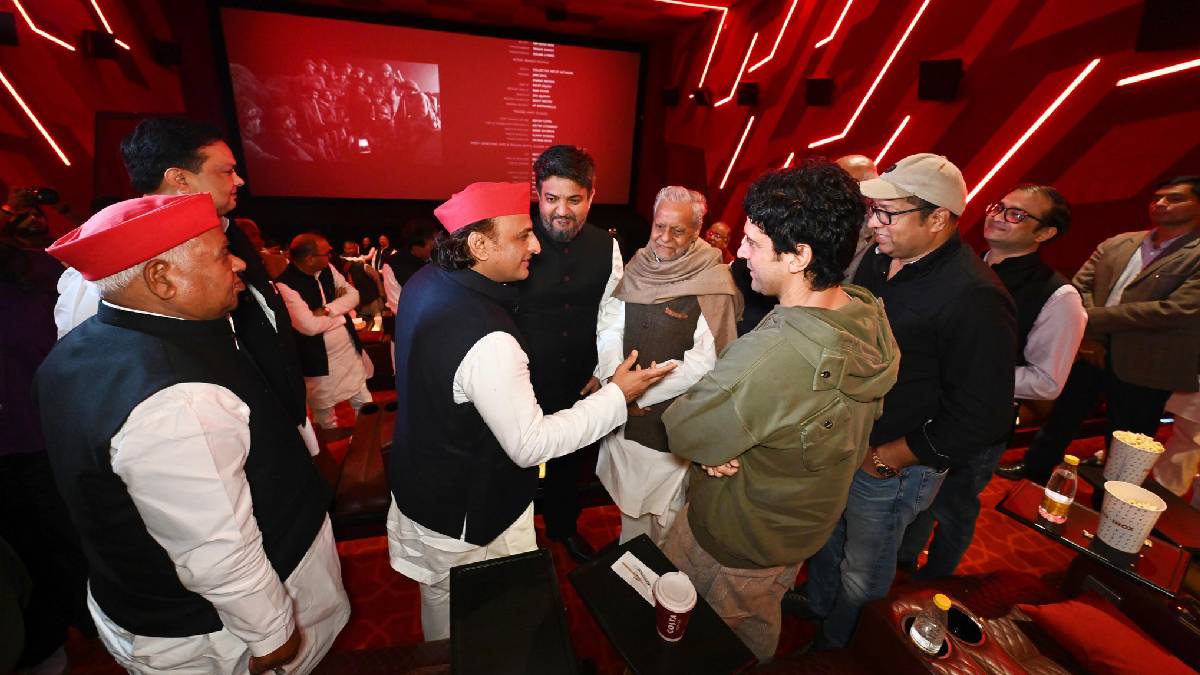 अखिलेश यादव को भा गई ‘120 बहादुर’, फिल्म देखने के बाद दिया ऐसा रिएक्शन