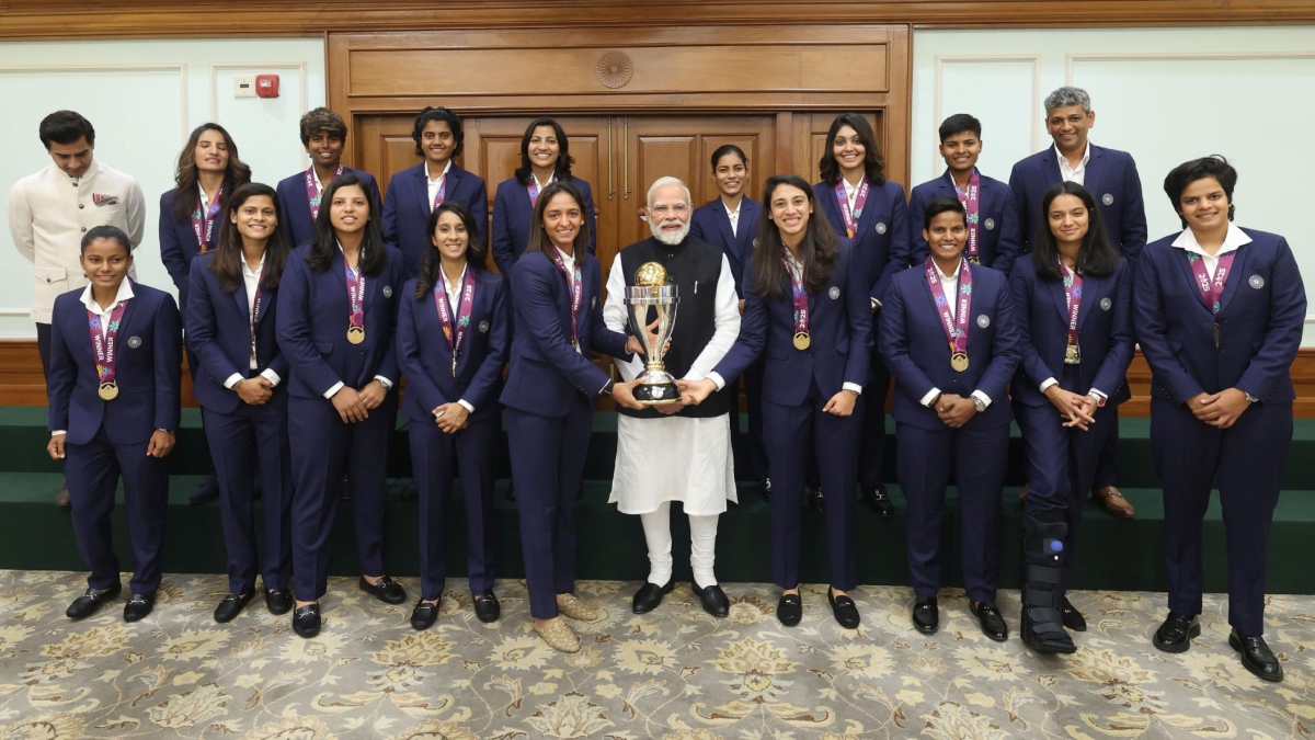 World Cup Winner Team India Live: टीम इंडिया ने पीएम मोदी से की खास मुलाकात, स्पेशल जर्सी गिफ्ट में दी