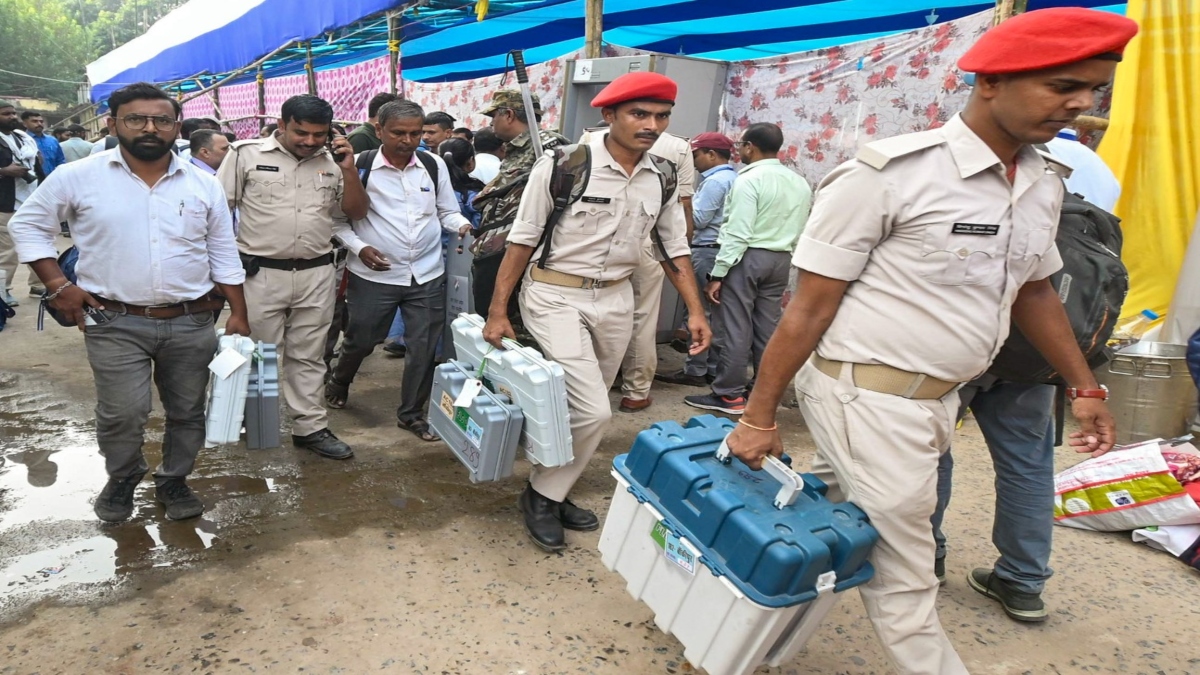 Bihar Election 2025: पहले चरण में 121 सीटों के लिए होगी वोटिंग, दांव पर लगी है 16 मंत्रियों की प्रतिष्ठा