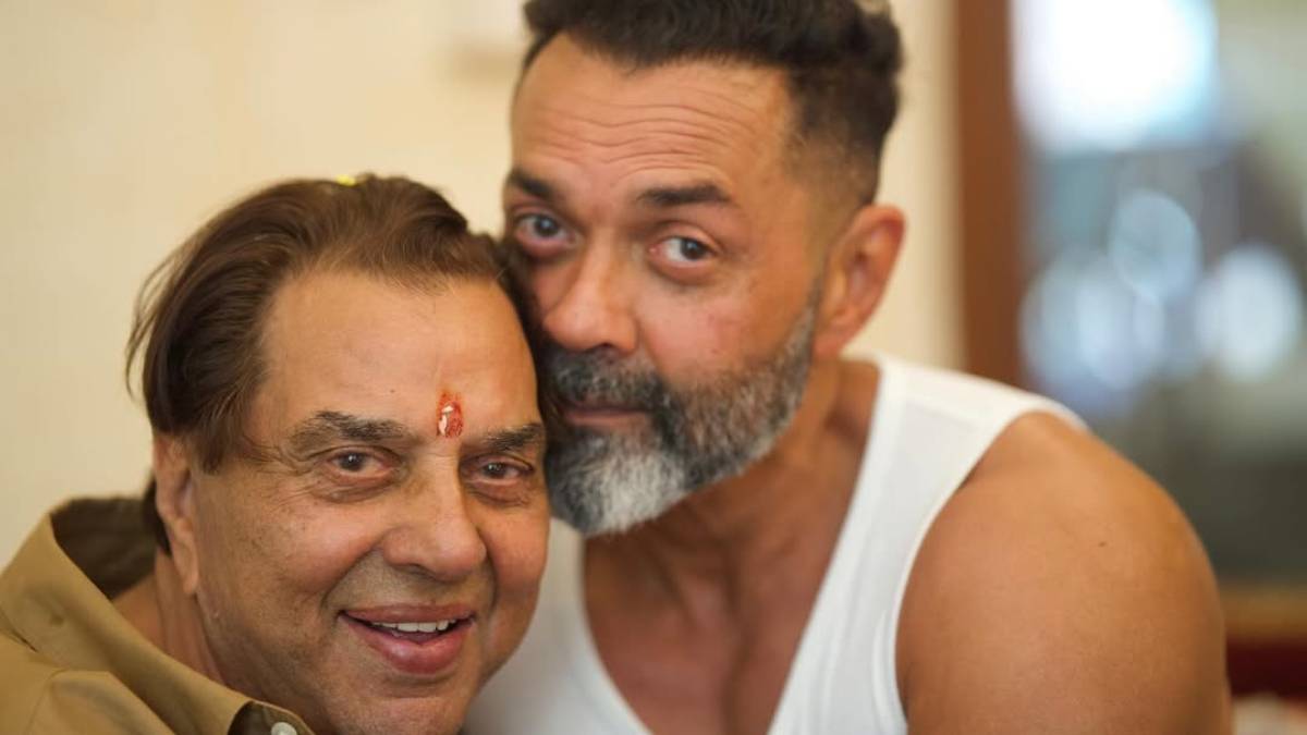जब स्क्रीन पर धर्मेंद्र की मौत का सीन देख फफक पड़े बॉबी देओल, बोले थे- ‘पापा को..’