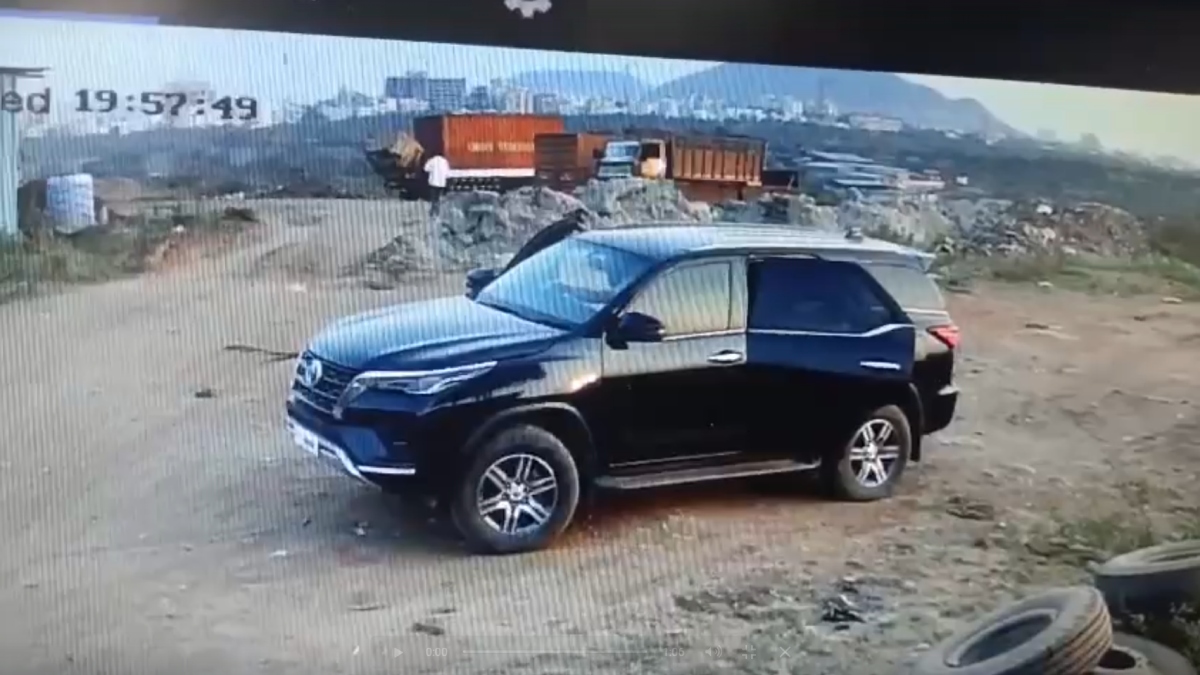 फॉर्च्यूनर में दोस्त की गोली मारकर हत्या, लाश छोड़कर भागे हत्यारे, CCTV में कैद हुई वारदात