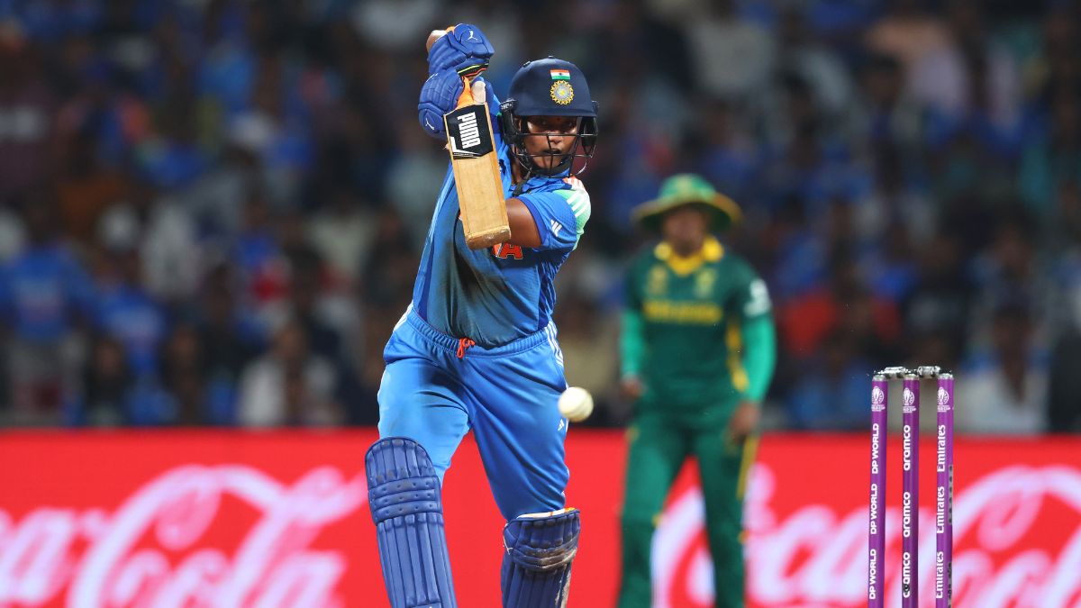 दीप्ति शर्मा ने वर्ल्ड कप में बनाया बड़ा कीर्तिमान, ऐसा करने वाली बनीं पहली खिलाड़ी