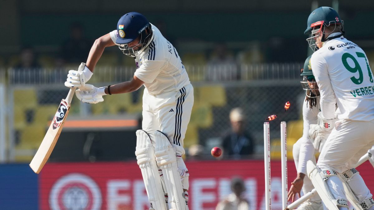 IND vs SA 2nd Test Day 5 Live: गुवाहटी टेस्ट मैच में साउथ अफ्रीका की पकड़ मजबूत, टी ब्रेक तक भारत ने गंवाए 5 विकेट