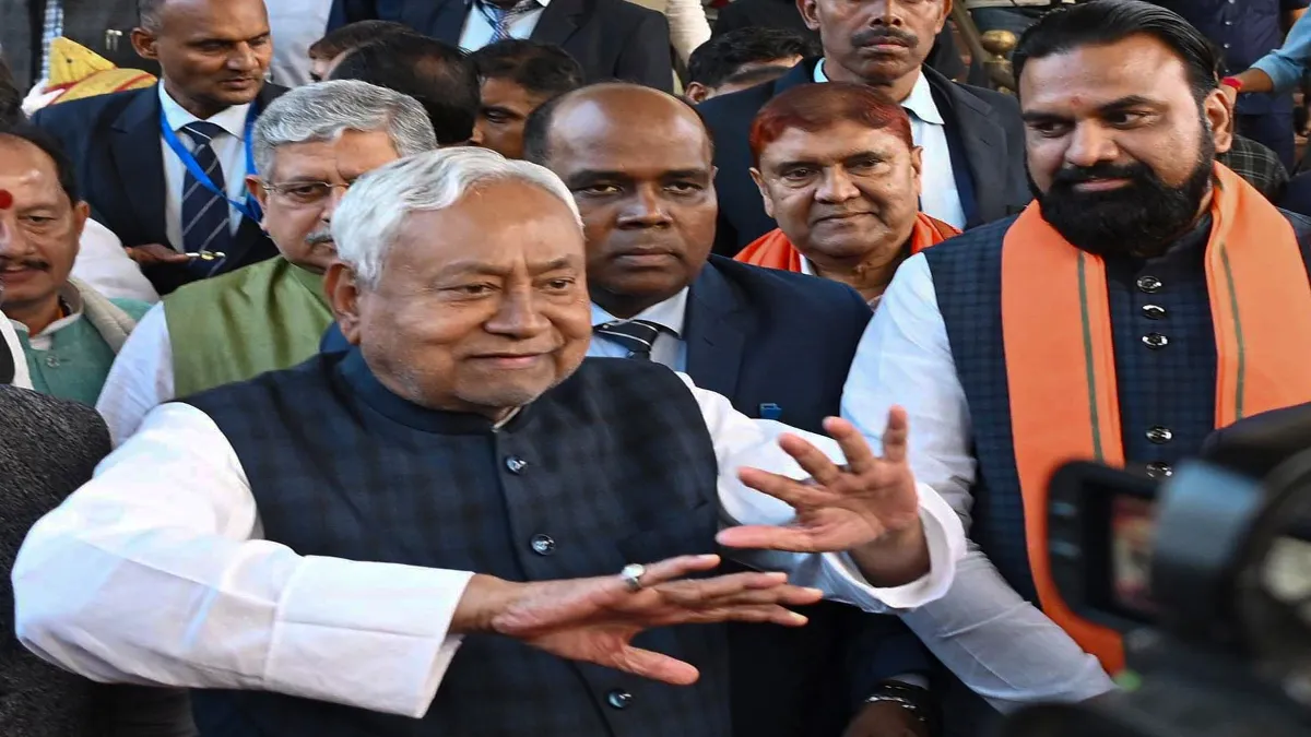 Nitish Kumar Shapath Grahan: 'जो जीता वही सिकंदर', नीतीश की जिद और किस्मत का नवंबर कनेक्शन, जानें नीतीश कुमार- India TV Hindi
