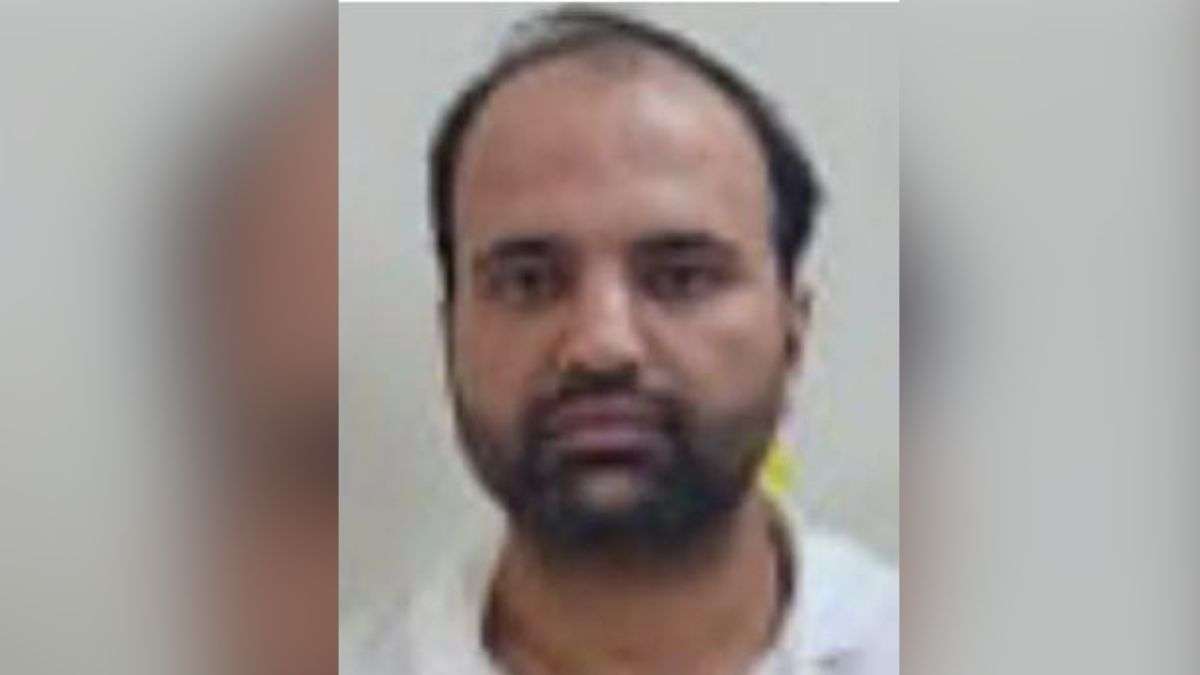 लखनऊ: खुद को IRS अधिकारी बताकर मुख्यमंत्री के कमरे तक पहुंचा जालसाज, हुआ गिरफ्तार, जानें मामला